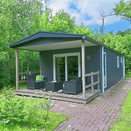 4P Chalet Tolve Met 4 Fietsen Vlakbij Natuurgebieden Drents Friese Wold, Fochteloerveen En Gevangenisdorp Veenhuizen Oosterwolde (Friesland) Exterior foto