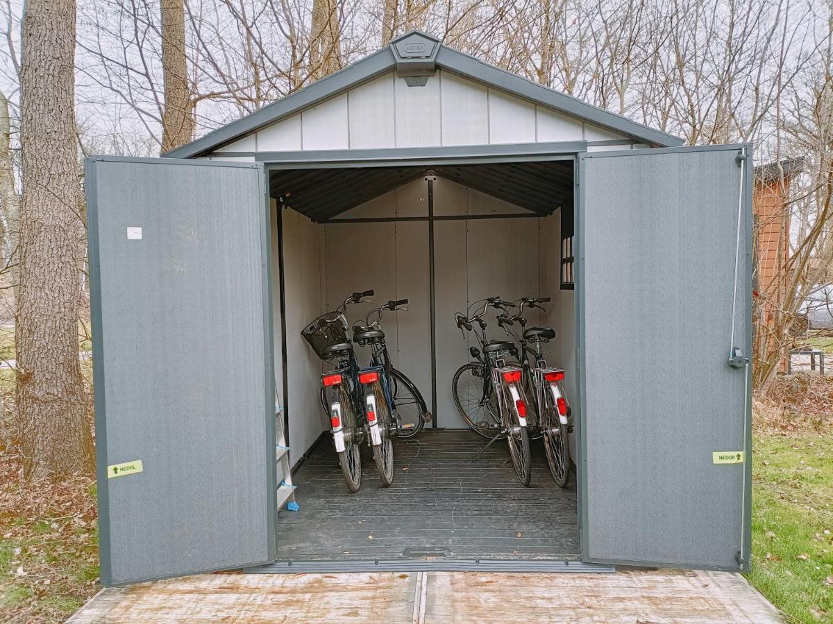 4P Chalet Tolve Met 4 Fietsen Vlakbij Natuurgebieden Drents Friese Wold, Fochteloerveen En Gevangenisdorp Veenhuizen Oosterwolde (Friesland) Exterior foto